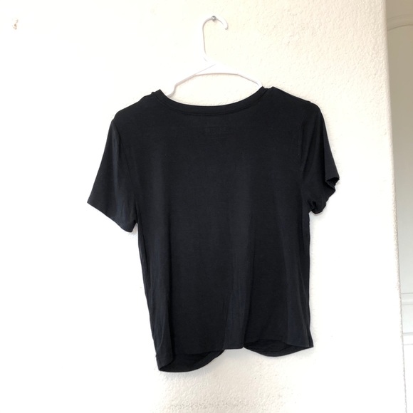 Hollister Black Mid-Cropped Twist Easy T-Shirt - Picture 2 of 3